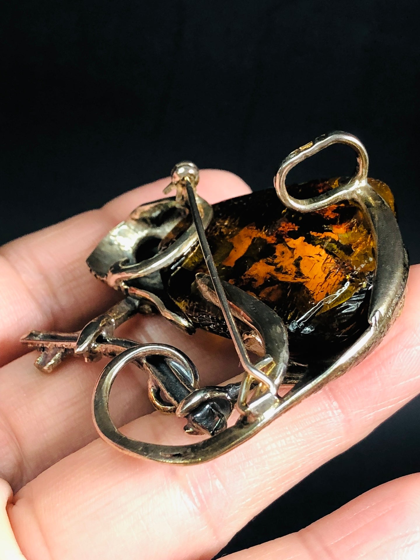 Handmade Genuine Baltic Natural Plant Amber Chameleon (Pendant & Brooch) 🦎without a chain