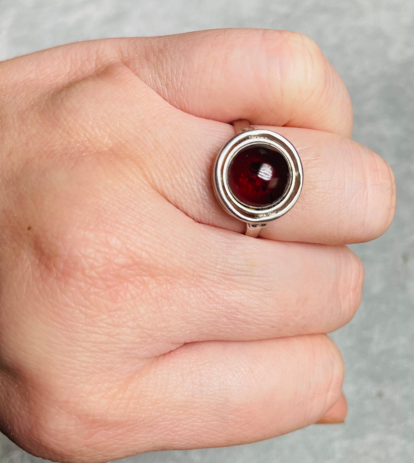 Handmade Baltic Natural Red Amber Round 925 Sterling Silver Ring (Size US#8)