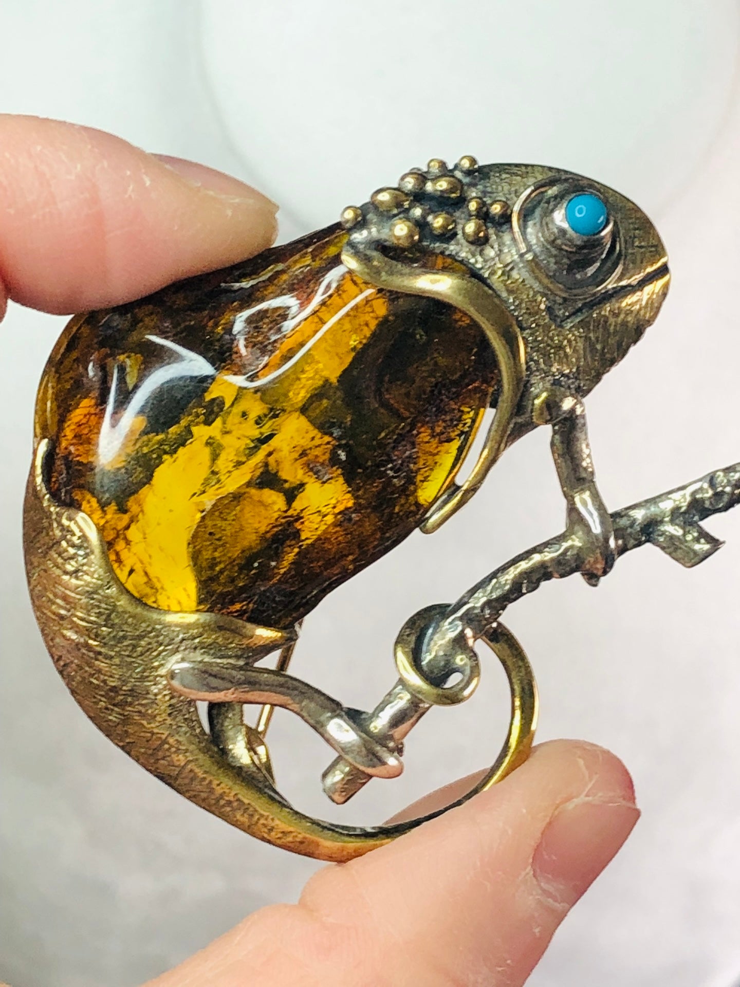 Handmade Genuine Baltic Natural Plant Amber Chameleon (Pendant & Brooch) 🦎without a chain