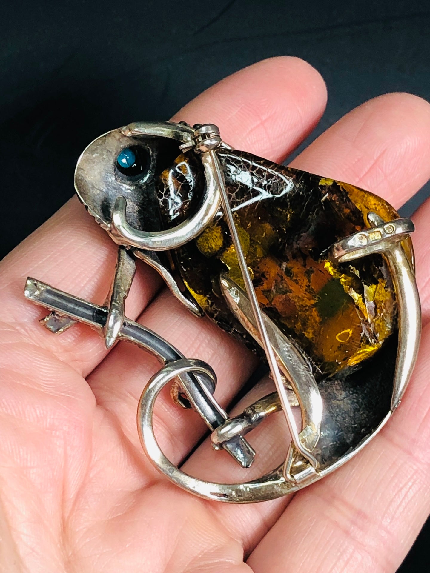 Handmade Genuine Baltic Natural Plant Amber Chameleon (Pendant & Brooch) 🦎with a chain