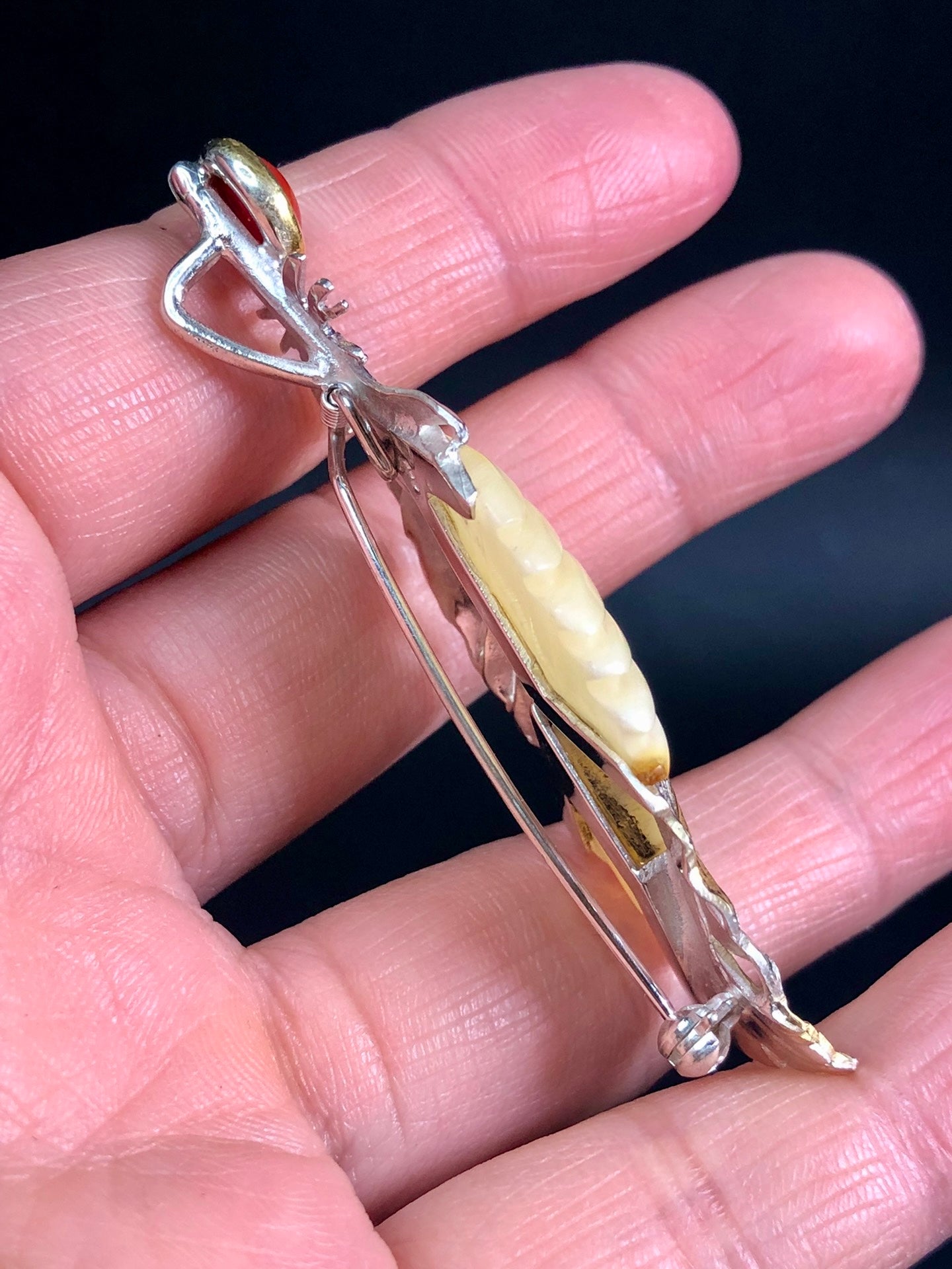 Handmade Genuine Baltic Natural White Amber and Italian red coral feather-shaped three-dimensional 925 Pendant/Brooch without a chain